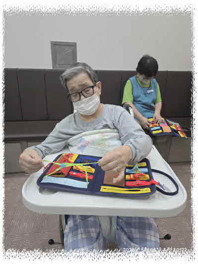 동작놀이KakaoTalk_20260508_163936215_01.jpg