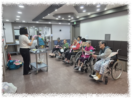 밀고당기기KakaoTalk_20260828_123929799_03.jpg