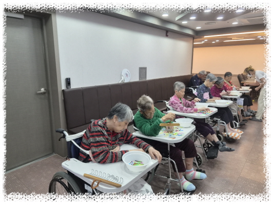 옷걸이KakaoTalk_20260917_120257845_05.jpg